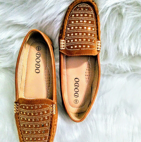 (NEW)! Flat Camel Gold Studded Loafers! - Picture 2 of 8